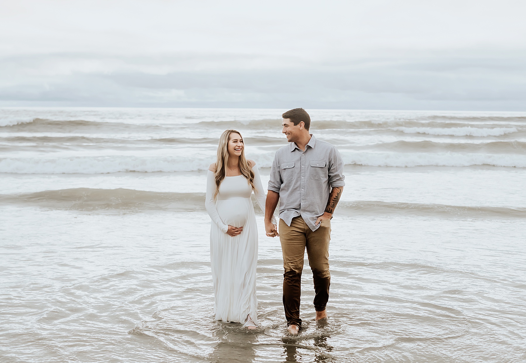 maternity photography del mar couple pose on beach
