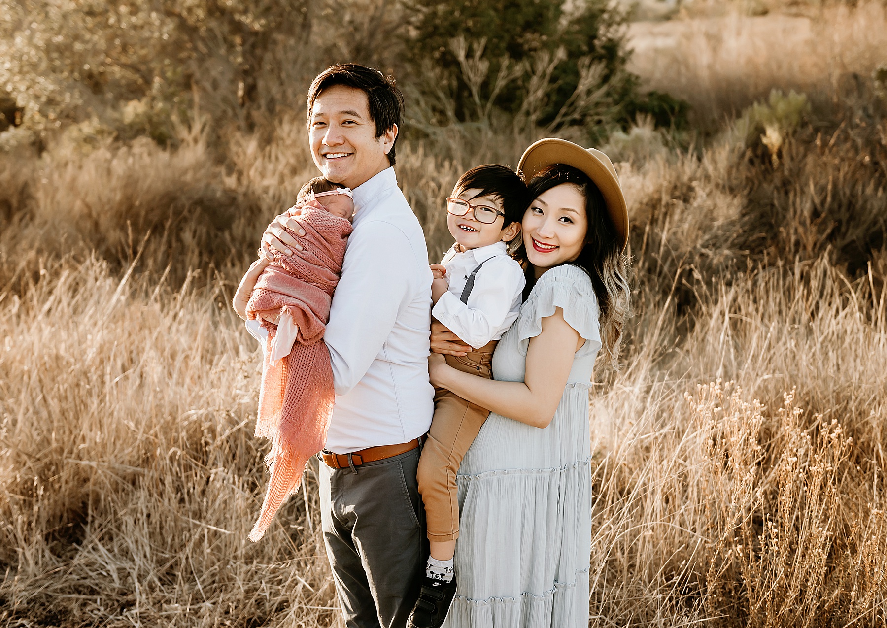 outdoor family newborn pictures